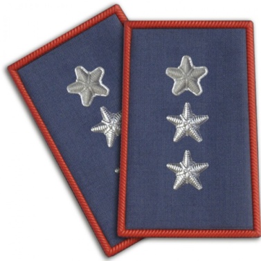 Capitano con incarichi superiori divisa estiva Capitano con incarichi superiori divisa estiva Capitano con incarichi superiori divisa estiva