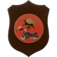 Crest 112 modello con motocicletta Crest 112 modello con motocicletta Crest 112 modello con motocicletta